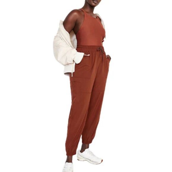 Old Navy Extra High-Waisted StretchTech Rust Cargo Jogger Gym Pants size Small - Picture 1 of 14